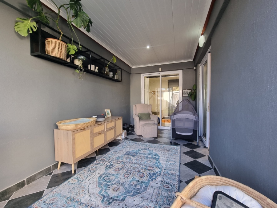 3 Bedroom Property for Sale in Waves Edge Western Cape